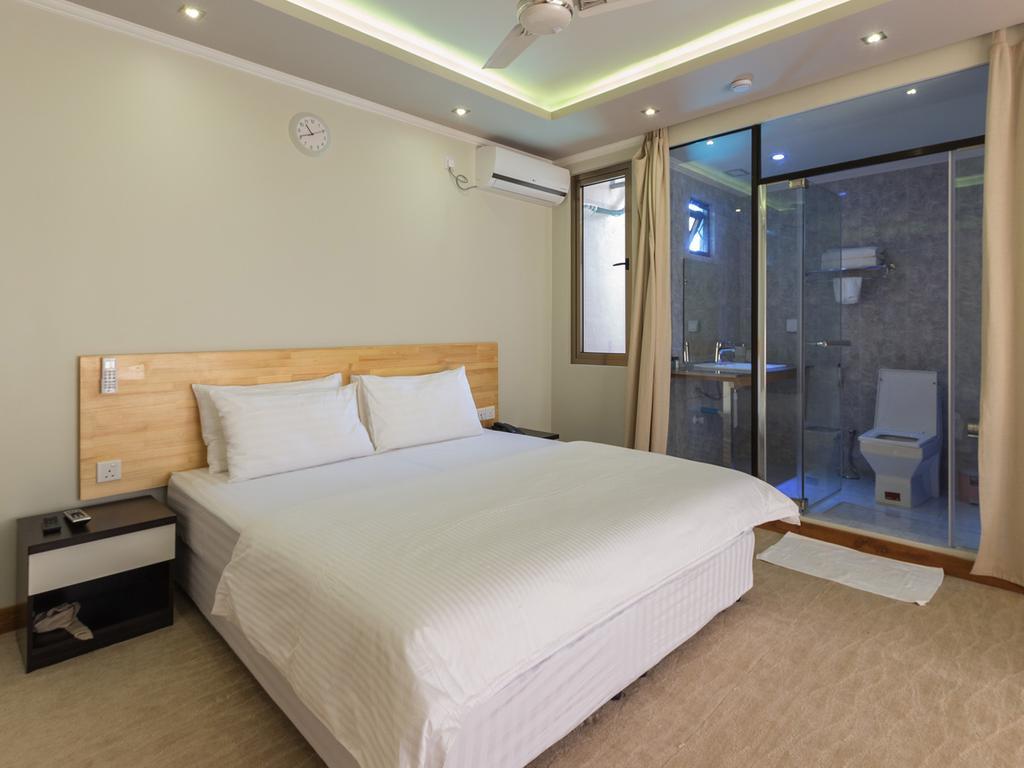 White Sand Lodge Maafushi Bagian luar foto