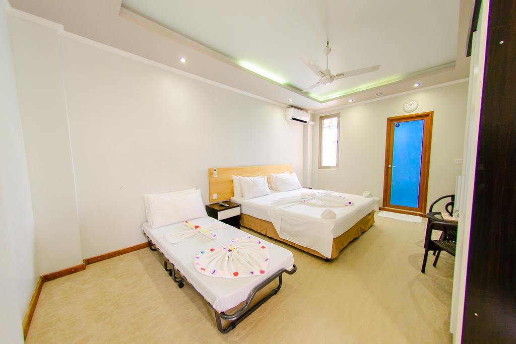 White Sand Lodge Maafushi Bagian luar foto