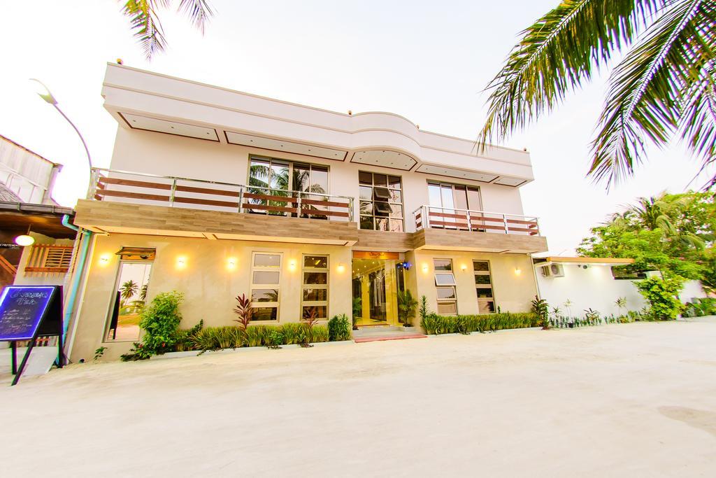 White Sand Lodge Maafushi Bagian luar foto
