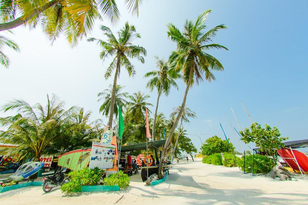 White Sand Lodge Maafushi Bagian luar foto