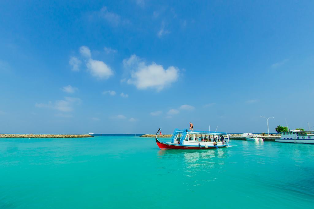White Sand Lodge Maafushi Bagian luar foto