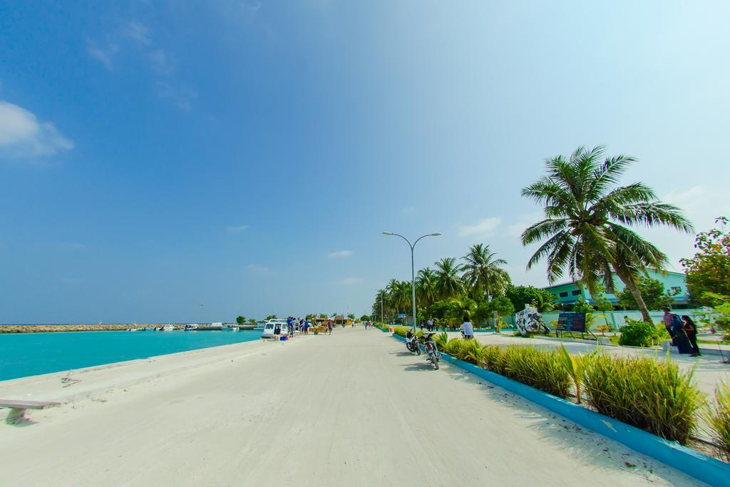 White Sand Lodge Maafushi Bagian luar foto