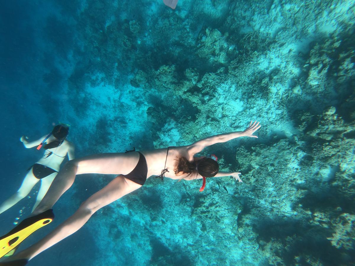 White Sand Lodge Maafushi Bagian luar foto